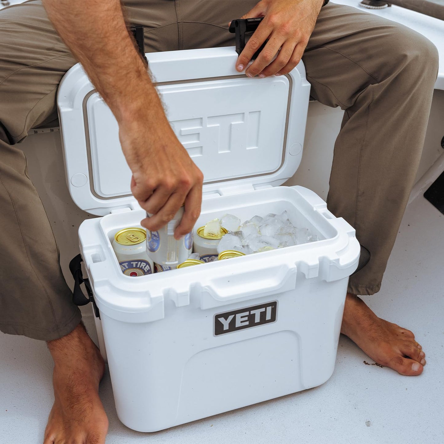 YETI Roadie 15 Hard Cooler with DoubleDuty Shoulder Strap, Charcoal